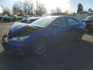 Toyota Camry LE 2.5L 4 2015