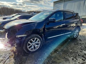 Nissan Rogue S 2.5L 4 2013