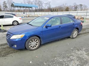 Toyota Camry BASE 2.5L 4 2011