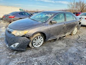 Toyota Camry HYBRID 2.5L 4 2013