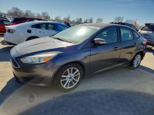 Ford Focus SE 2.0L 4 2015