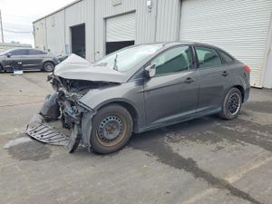 Ford Focus S 2.0L 4 2015