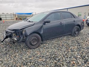 Toyota Corolla BASE 1.8L 4 2013