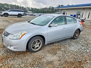Nissan Altima BASE 2.5L 4 2010