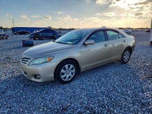 Toyota Camry BASE 2.5L 4 2010