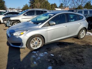 Ford Focus SE 2.0L 4 2015