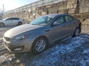 Kia Optima LX 2.4L 4 2013