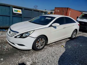 Hyundai Sonata GLS 2.4L 4 2013