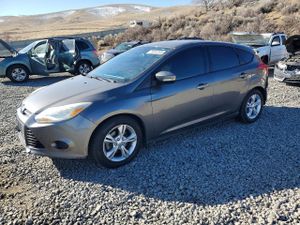 Ford Focus SE 2.0L 4 2013