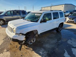 Jeep Patriot LATITUDE 2.0L 4 2014