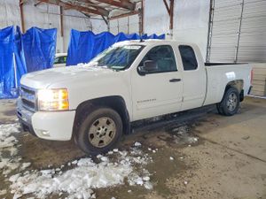 Chevrolet Silverado 1500 C1500 LT 5.3L 8 2011