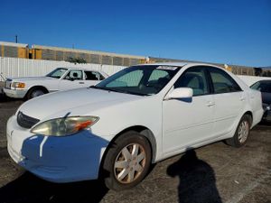 Toyota Camry LE 2.4L 4 2004