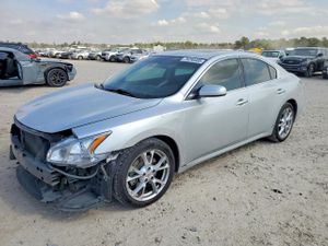 Nissan Maxima S 3.5L 6 2013