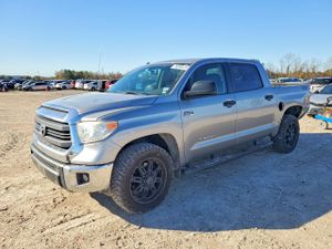 Toyota Tundra CREWMAX SR5 5.7L 8 2015
