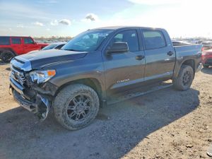 Toyota Tundra CREWMAX SR5 4.6L 8 2015
