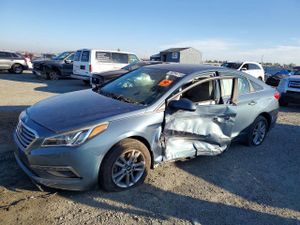 Hyundai Sonata SE 2.4L 4 2015