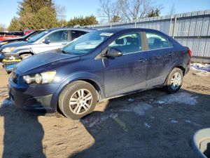 Chevrolet Aveo (Sonic) LT 1.8L 4 2015