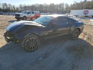 Ford Mustang GT 5.0L 8 2013