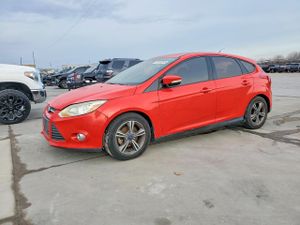Ford Focus SE 2.0L 4 2014