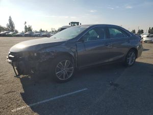 Toyota Camry LE 2.5L 4 2015