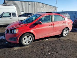 Chevrolet Aveo (Sonic) LS 1.8L 4 2015