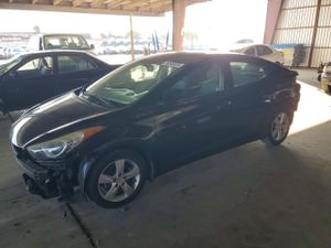 Hyundai Elantra GLS 1.8L 4 2013
