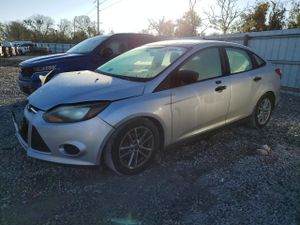 Ford Focus S 2.0L 4 2014
