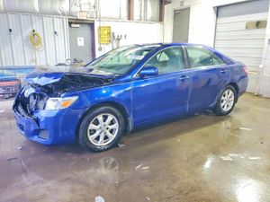 Toyota Camry BASE 2.5L 4 2011