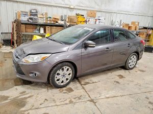 Ford Focus SE 2.0L 4 2012