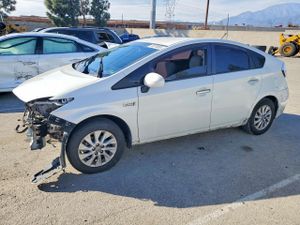 Toyota Prius 1.8L 4 2014