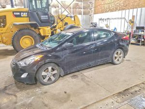 Hyundai Elantra GLS 1.8L 4 2013