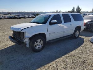 Chevrolet Suburban C1500 LT 5.3L 8 2010