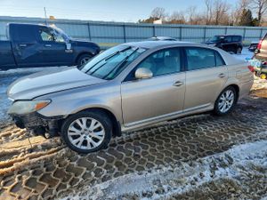 Toyota Avalon BASE 3.5L 6 2011