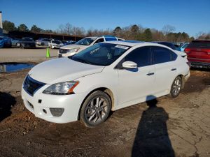 Nissan Sentra S 1.8L 4 2015