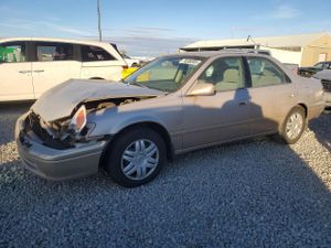 Toyota Camry CE 2.2L 4 2001