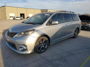 Toyota Sienna SPORT 3.5L 6 2015