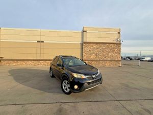 Toyota Rav4 XLE 2.5L 4 2013