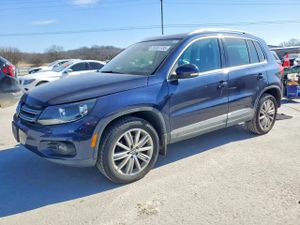 Volkswagen Tiguan S 2.0L 4 2013