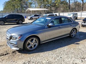 Mercedes-Benz E 300 4MATIC 2.0L 4 2017