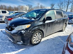 Toyota Sienna XLE 3.5L 6 2011