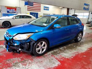 Ford Focus SE 2.0L 4 2013