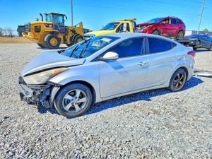 Hyundai Elantra SE 1.8L 4 2015