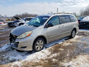 Toyota Sienna 3.5L 6 2010