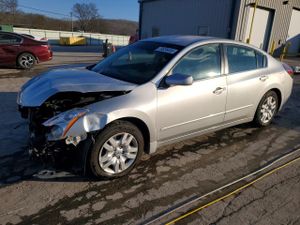 Nissan Altima BASE 2.5L 4 2010