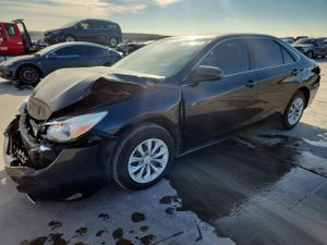 Toyota Camry LE 2.5L 4 2015