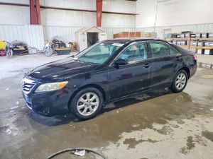 Toyota Camry BASE 2.5L 4 2011