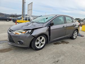 Ford Focus SE 2.0L 4 2013