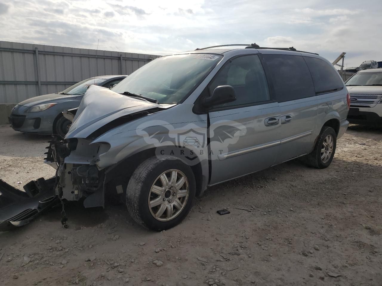 Chrysler Town & Country TOURING 3.8L 6 2005
