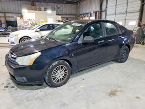 Ford Focus SE 2.0L 4 2010