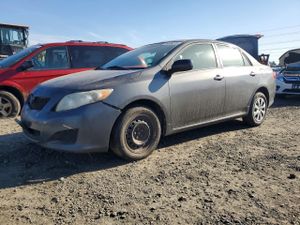 Toyota Corolla BASE 1.8L 4 2010